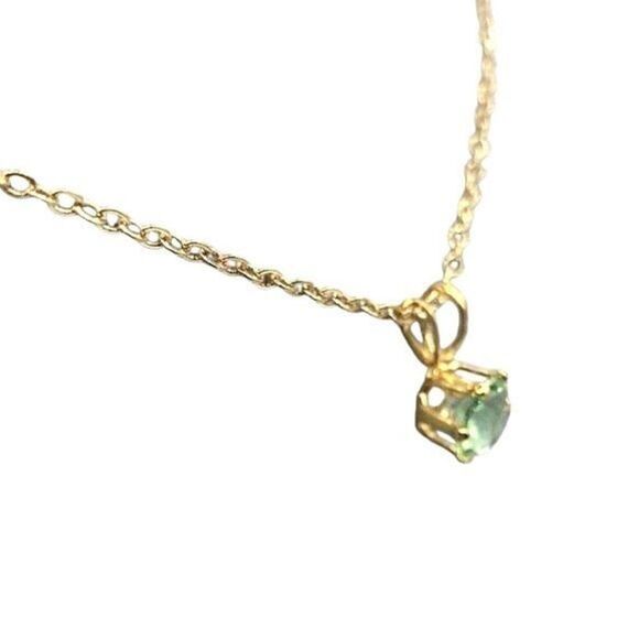 Bianca Stone Swarovski Crystal Dainty Green Crystal Pendant Necklace - Picture 5 of 6